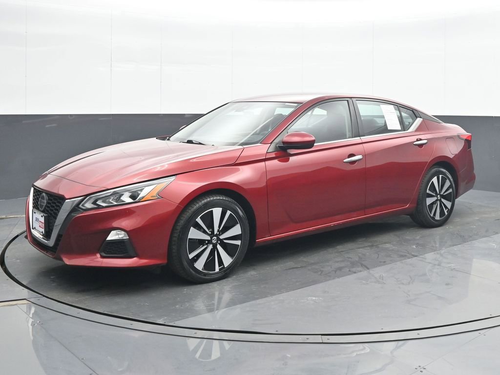 Used 2022 Nissan Altima 2.5 SV image 2