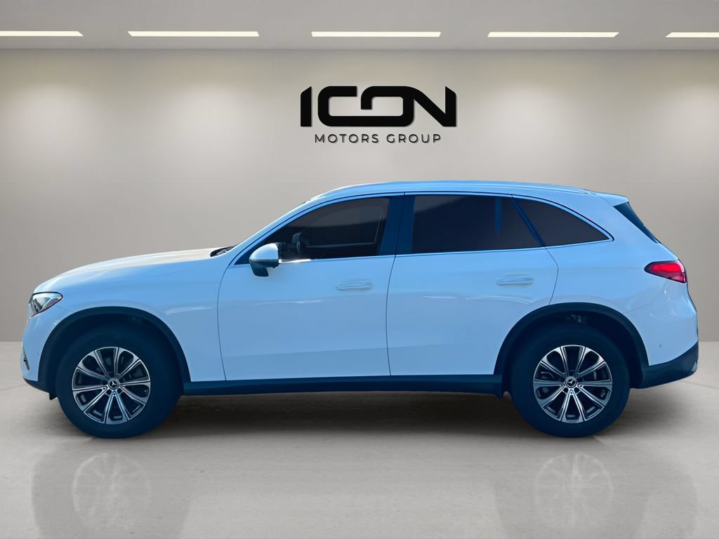 Used 2024 Mercedes-Benz GLC 300 4MATIC image 2