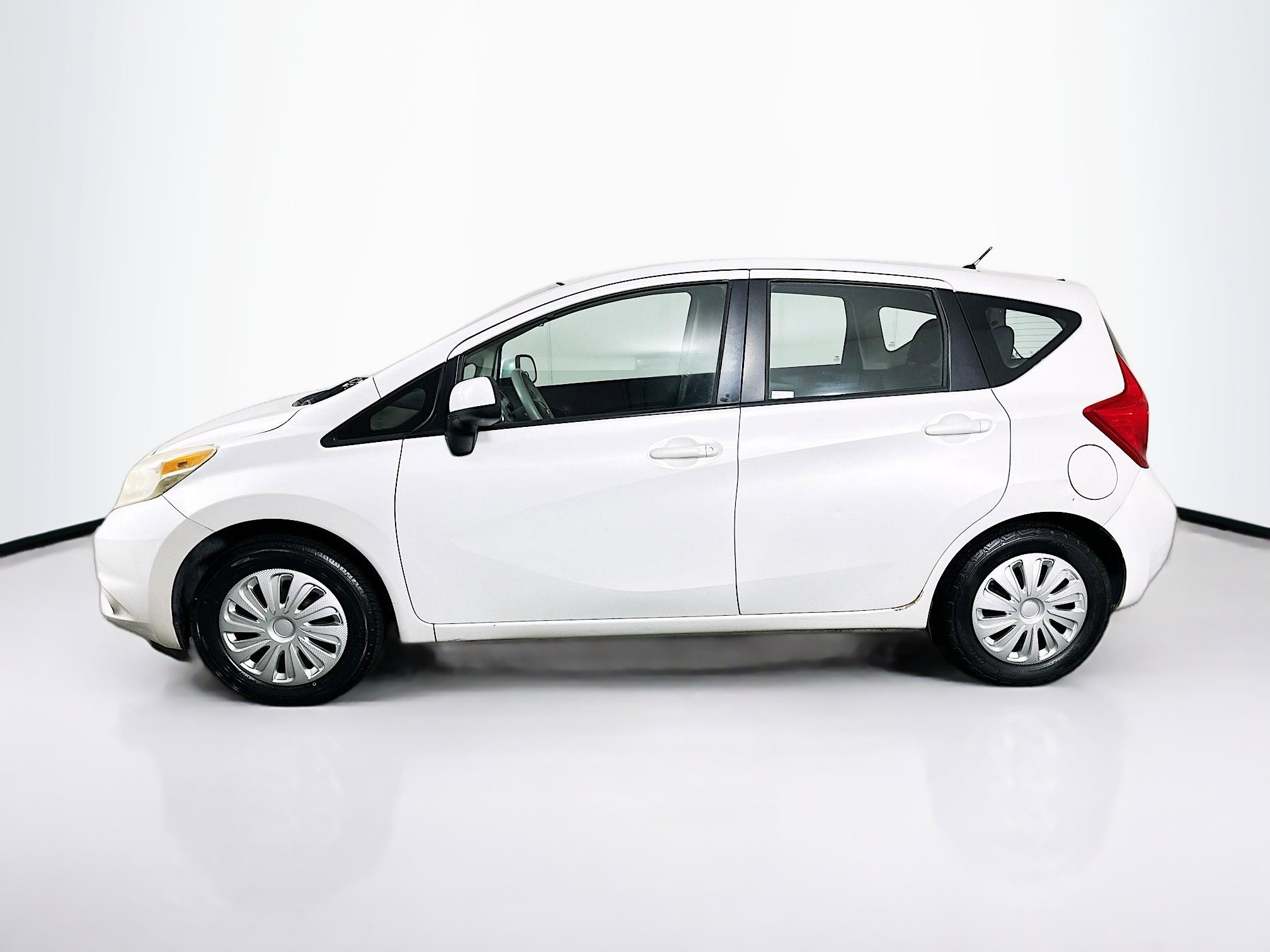Used 2014 Nissan Versa Note S FWD image 4