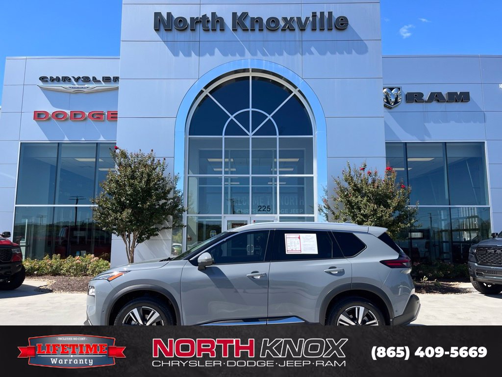 Used 2023 Nissan Rogue SL w/ SL Premium Package FWD image 2