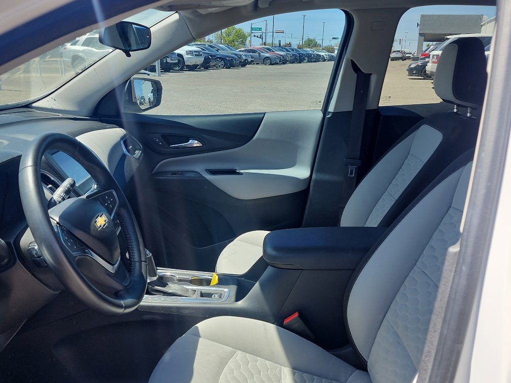 Used 2018 Chevrolet Equinox LT FWD image 14