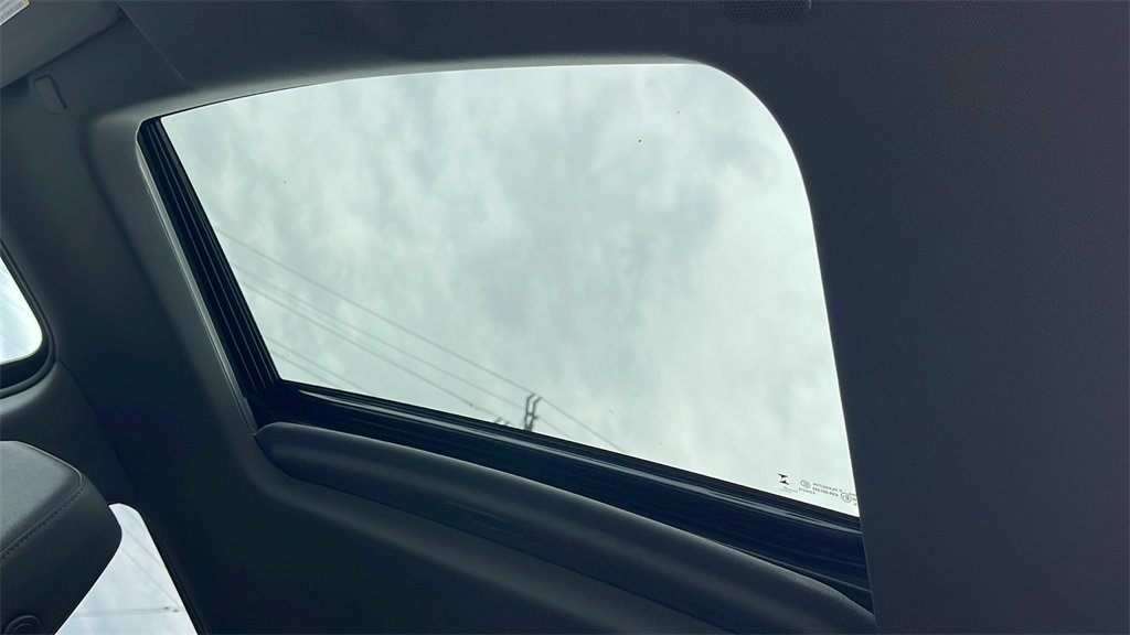 New 2026 GMC Sierra 1500 SLT w/ SLT Premium Plus Package image 10