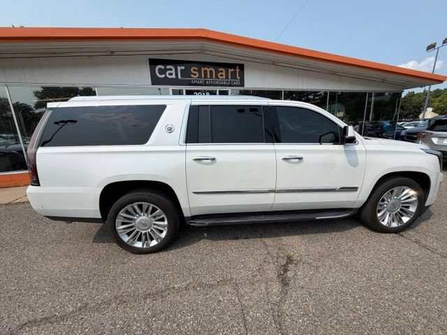 Used 2017 Cadillac Escalade ESV Luxury AWD/4WD image 8