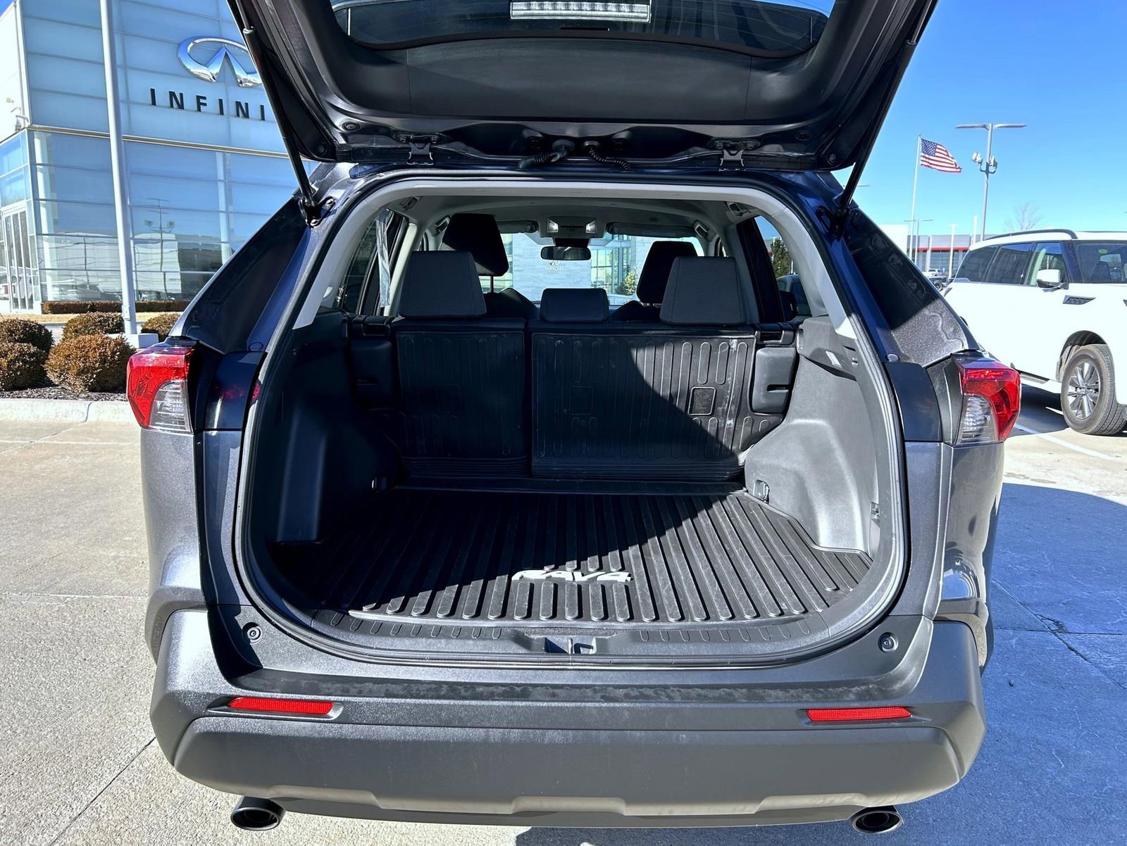 Used 2023 Toyota RAV4 XLE AWD/4WD image 21