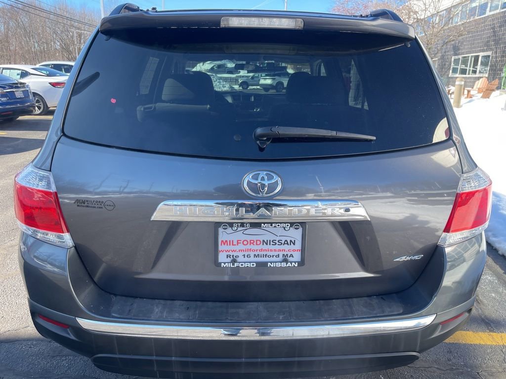 Used 2012 Toyota Highlander 4WD w/ Tech Pkg image 4