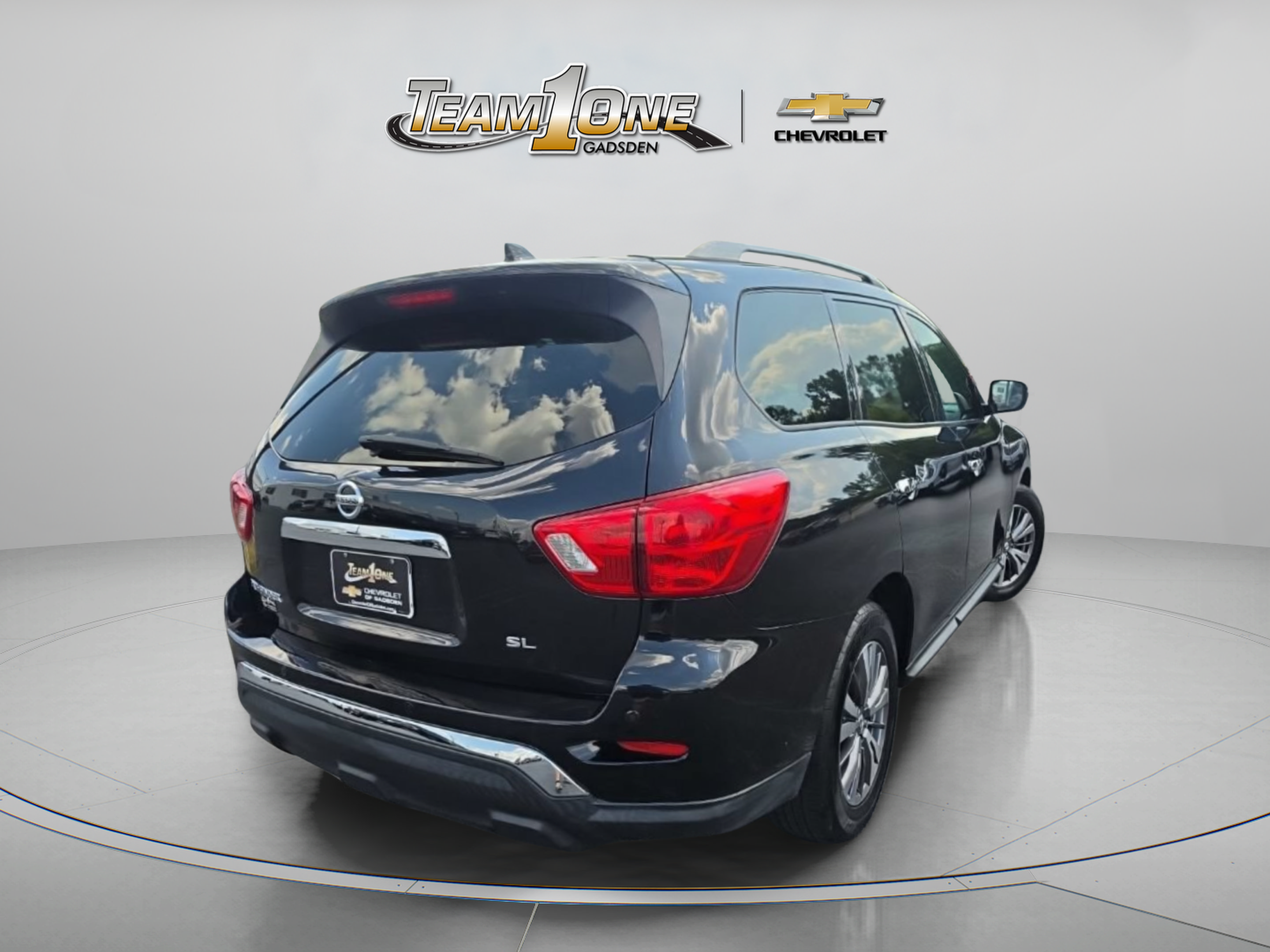 Used 2019 Nissan Pathfinder SL FWD image 8