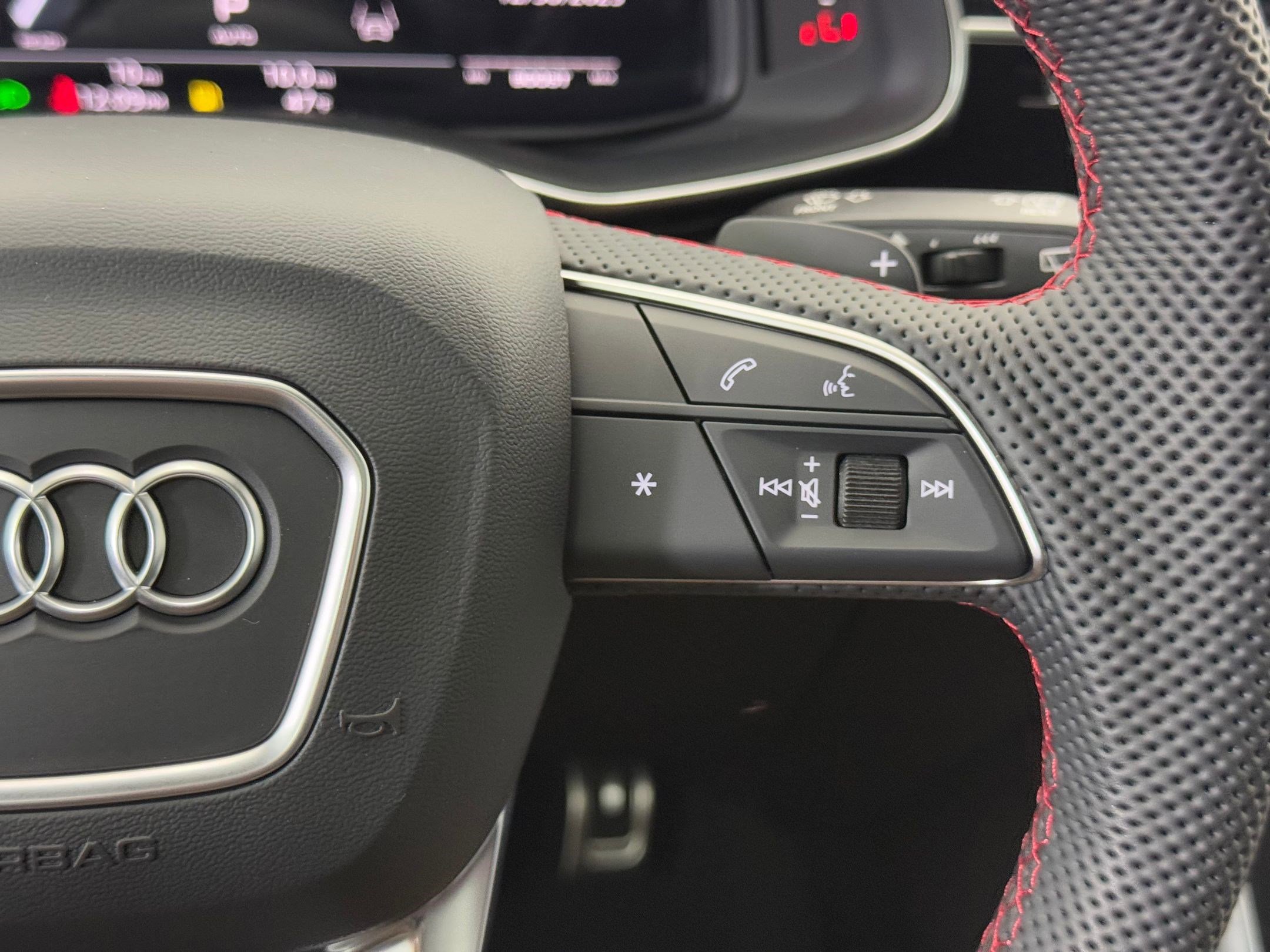 New 2026 Audi SQ8 Prestige image 27