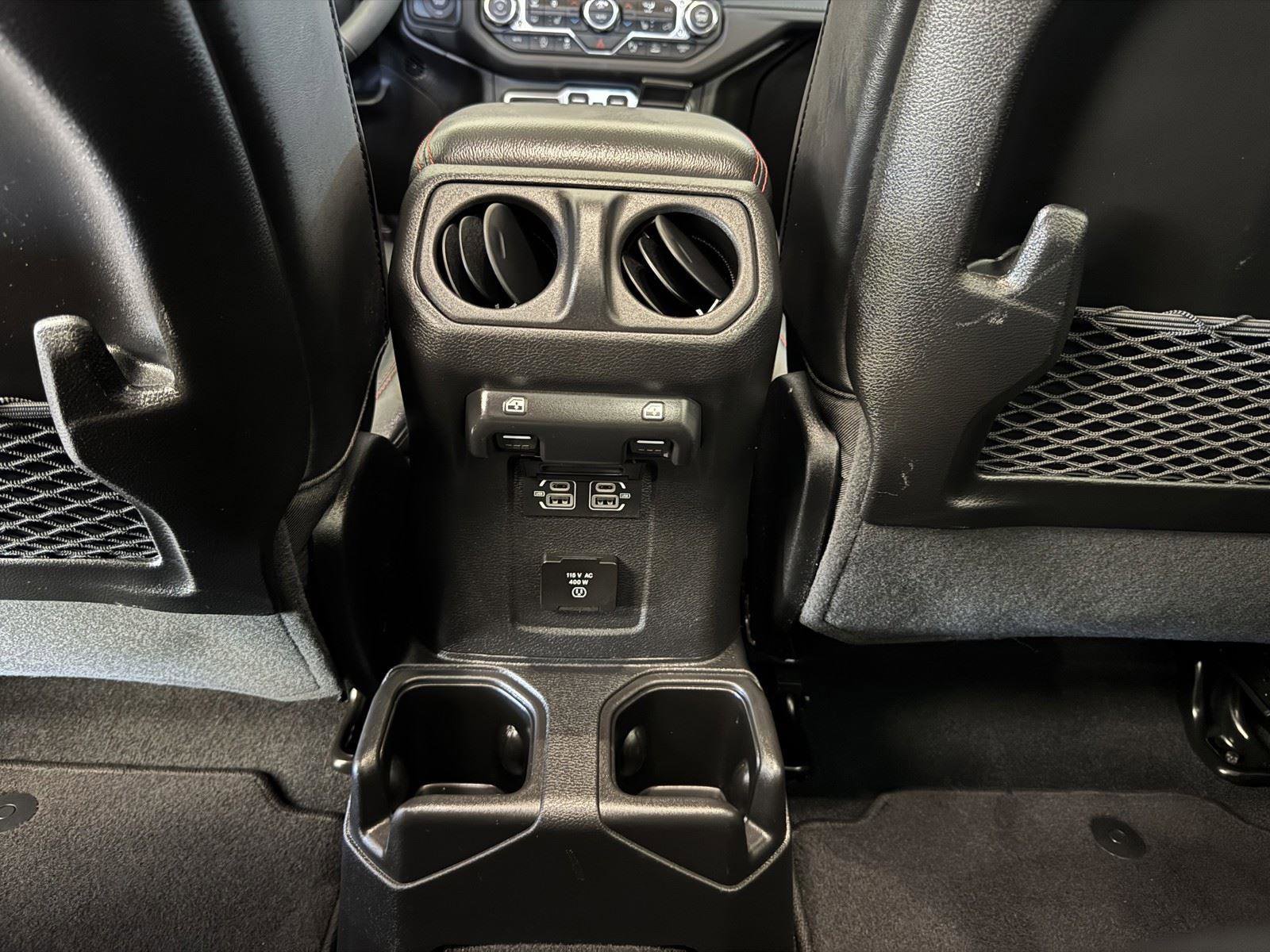 Used 2024 Jeep Gladiator Rubicon w/ Technology Group AWD/4WD image 29