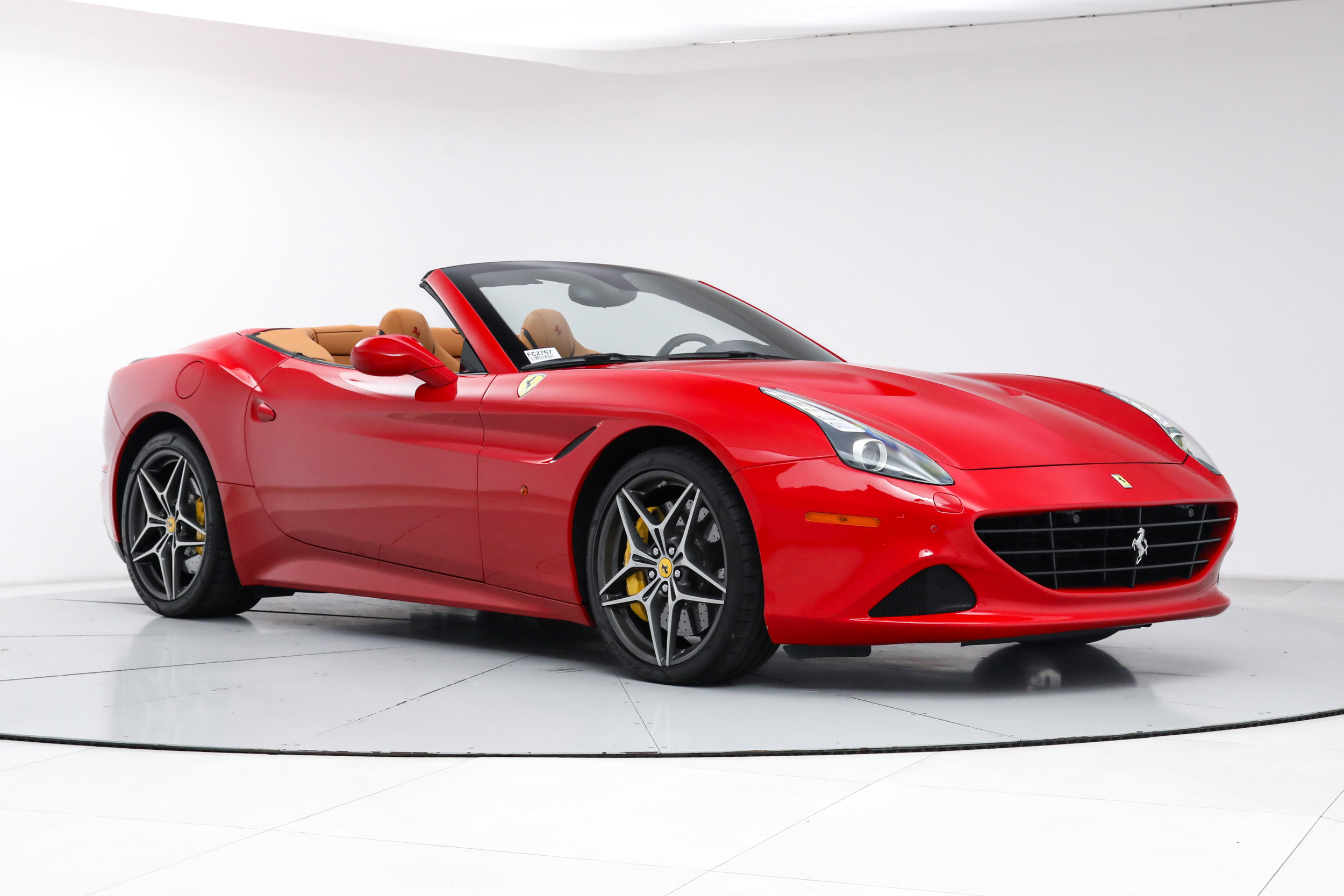 Certified 2017 Ferrari California T image 12