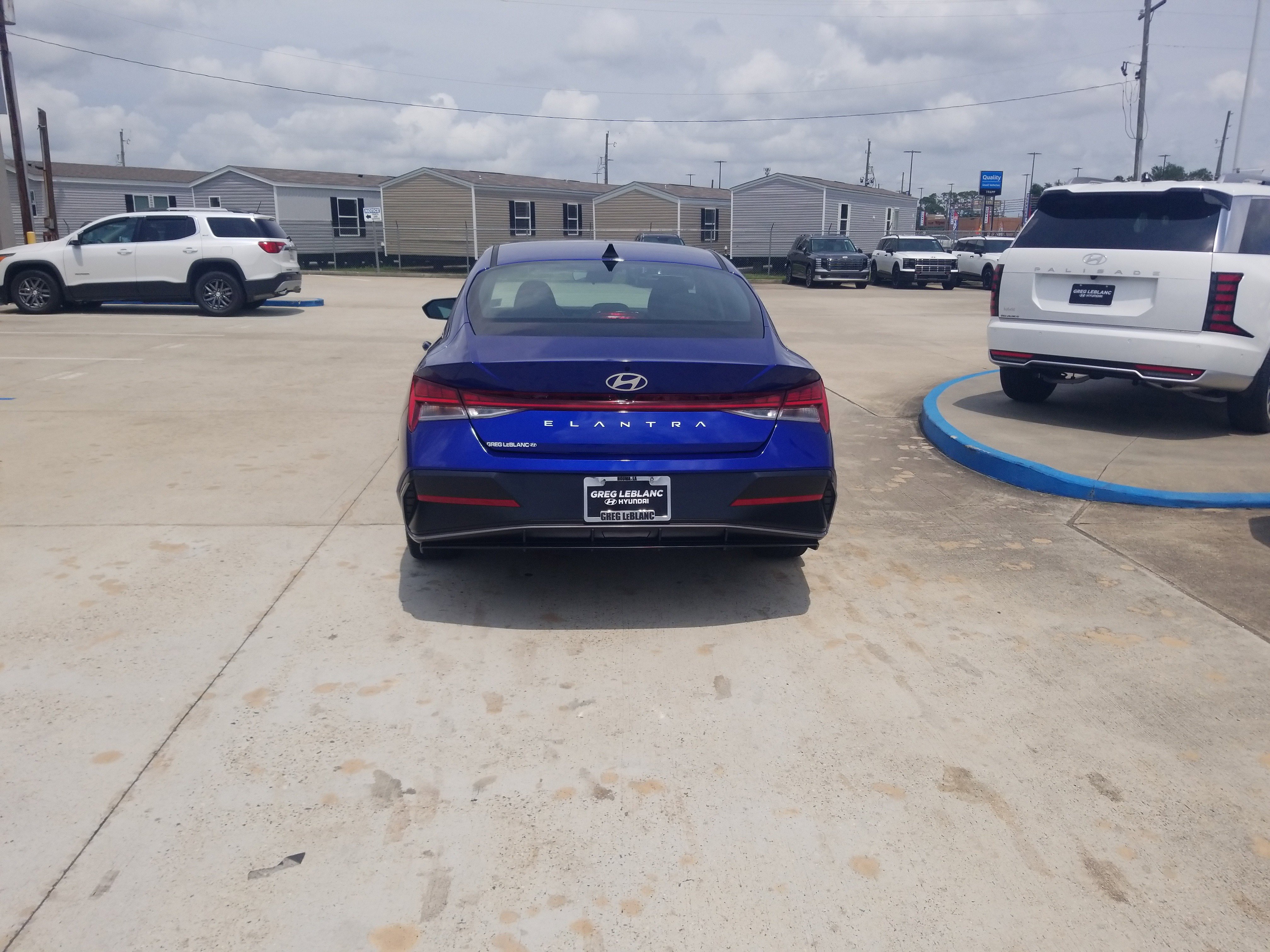Used 2025 Hyundai Elantra SEL FWD image 6