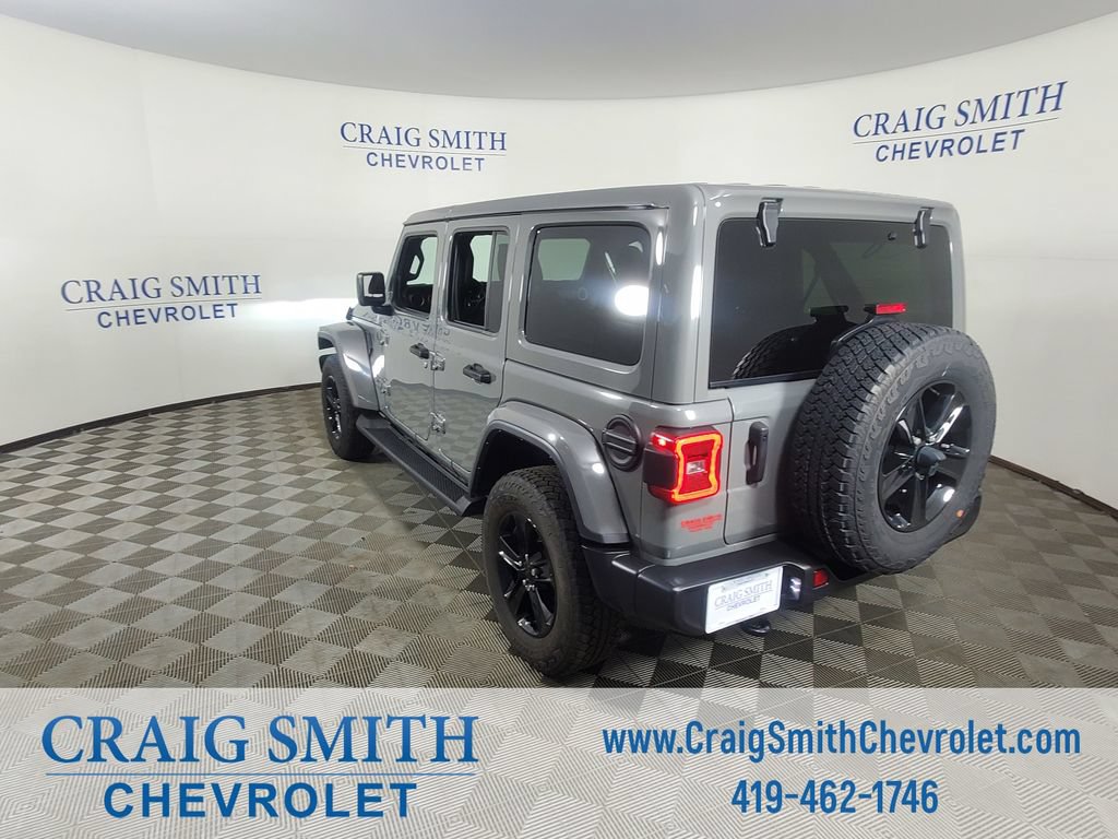 Used 2022 Jeep Wrangler Unlimited Sahara AWD/4WD image 3