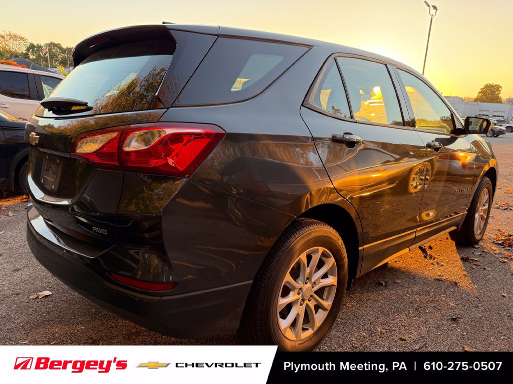 Certified 2019 Chevrolet Equinox LS AWD/4WD image 2