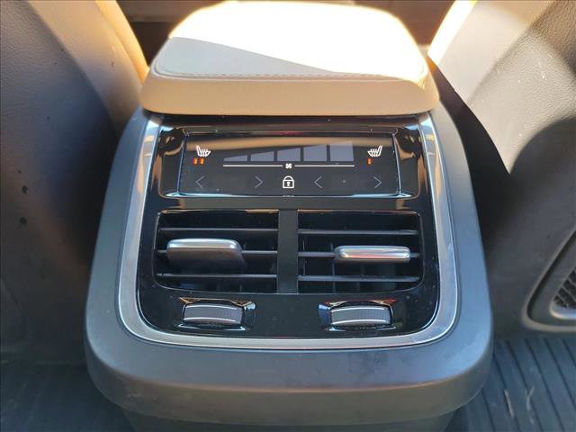 Used 2019 Volvo XC90 T6 Momentum w/ Advanced Package AWD/4WD image 17