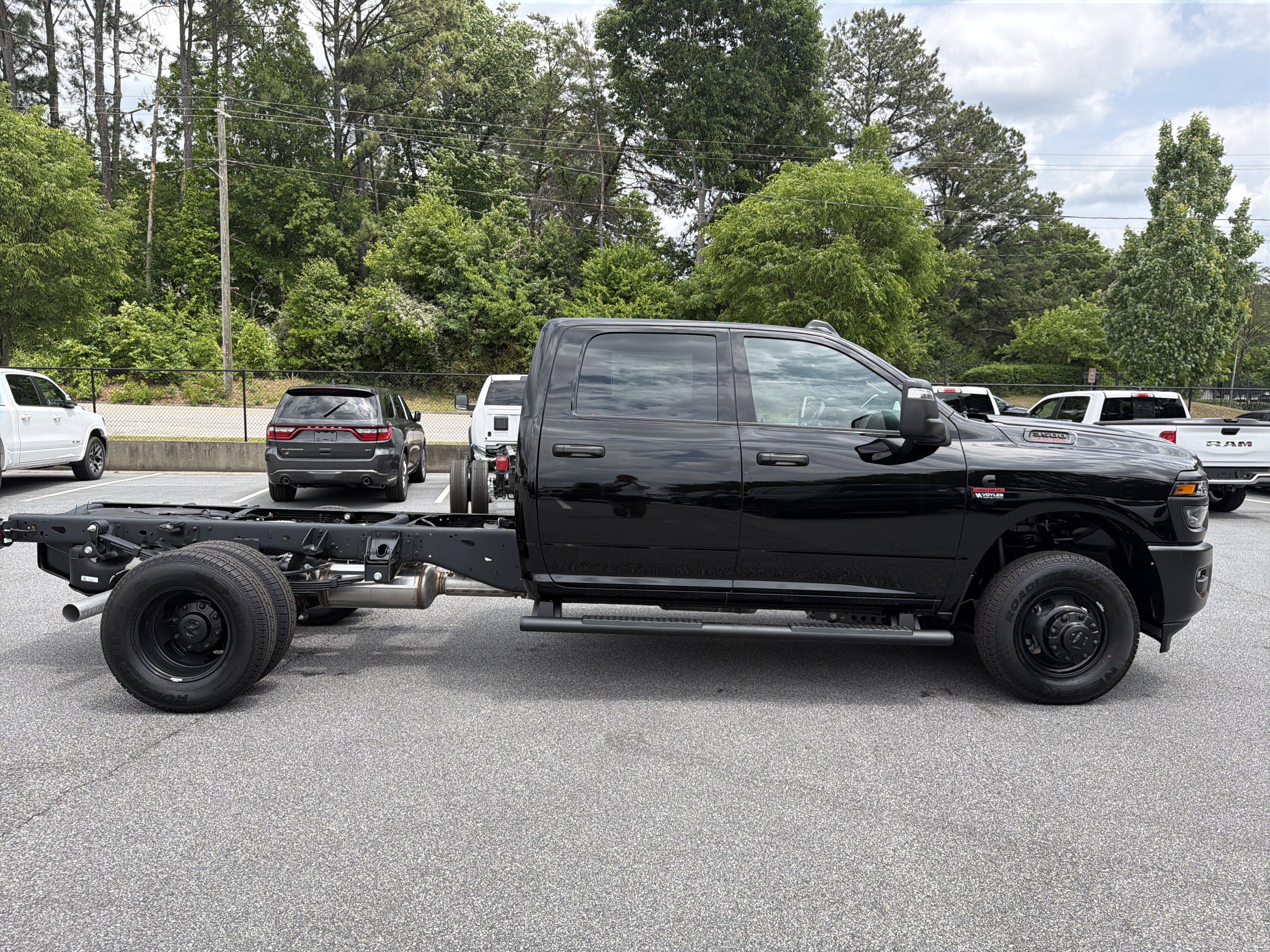New 2026 RAM 3500 Tradesman AWD/4WD image 9