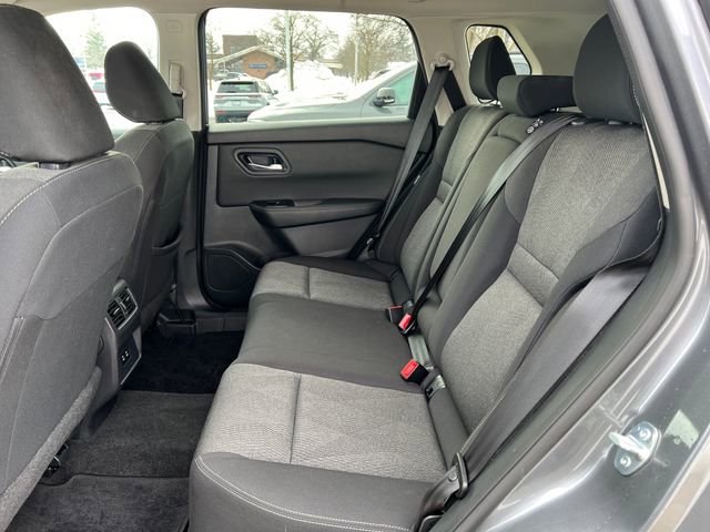 Used 2024 Nissan Rogue SV image 5