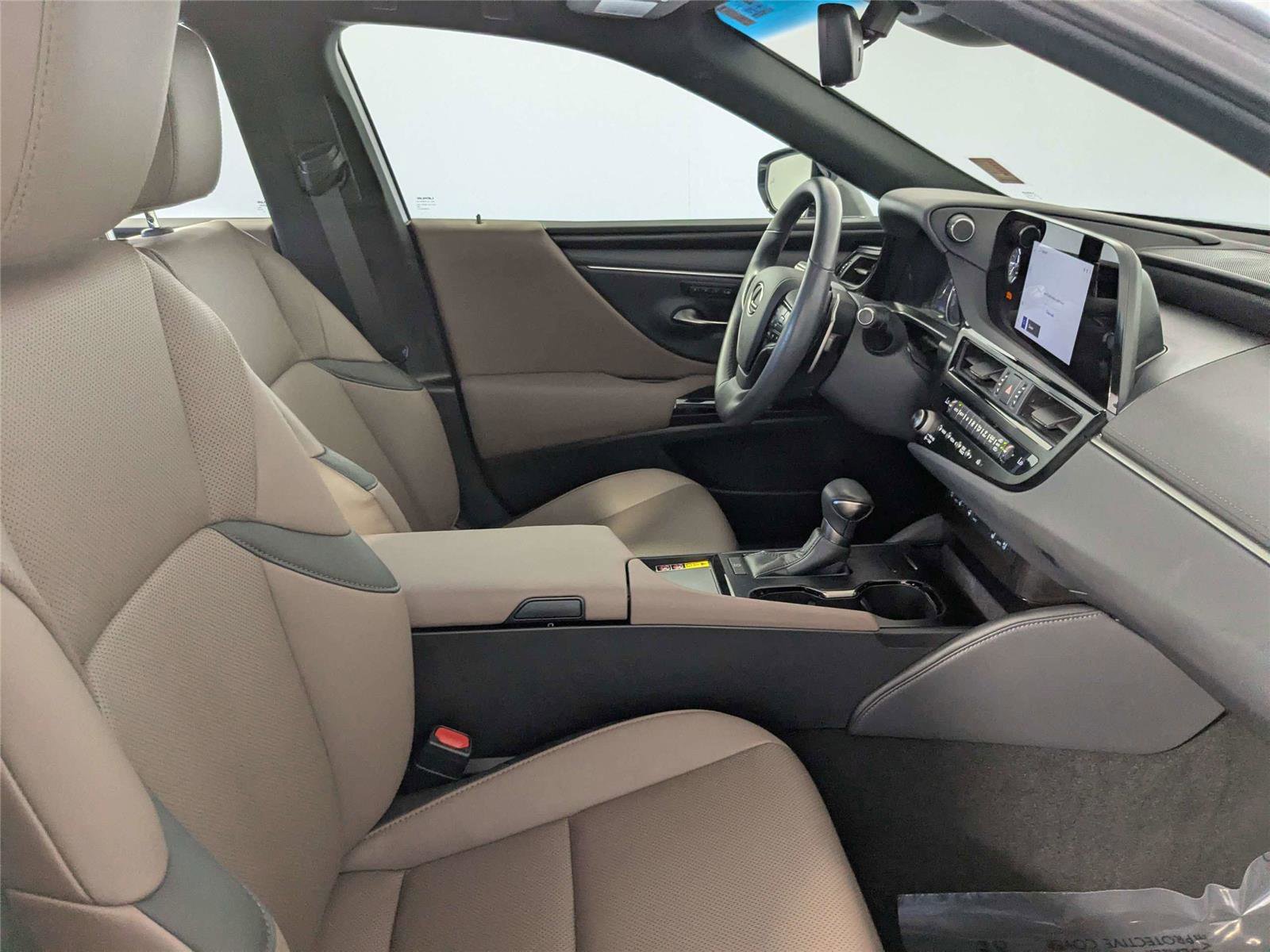 Used 2025 Lexus ES 350 w/ Premium Package FWD image 25
