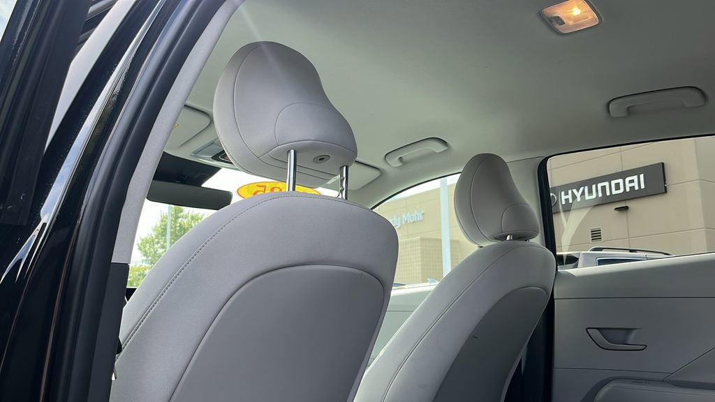 Used 2025 Hyundai Kona SEL image 29