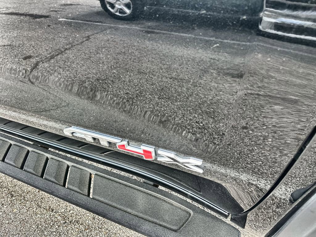 Used 2025 GMC Sierra 1500 AT4X image 5