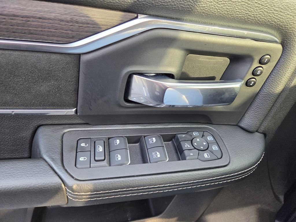 Used 2025 RAM 2500 Laramie image 24