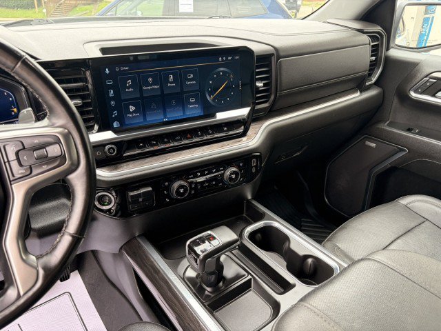 Used 2023 Chevrolet Silverado 1500 LTZ AWD/4WD image 23