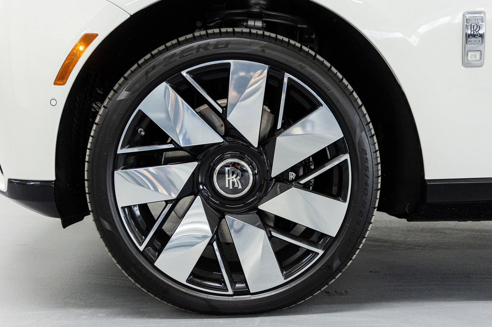 New 2026 Rolls-Royce Cullinan image 18