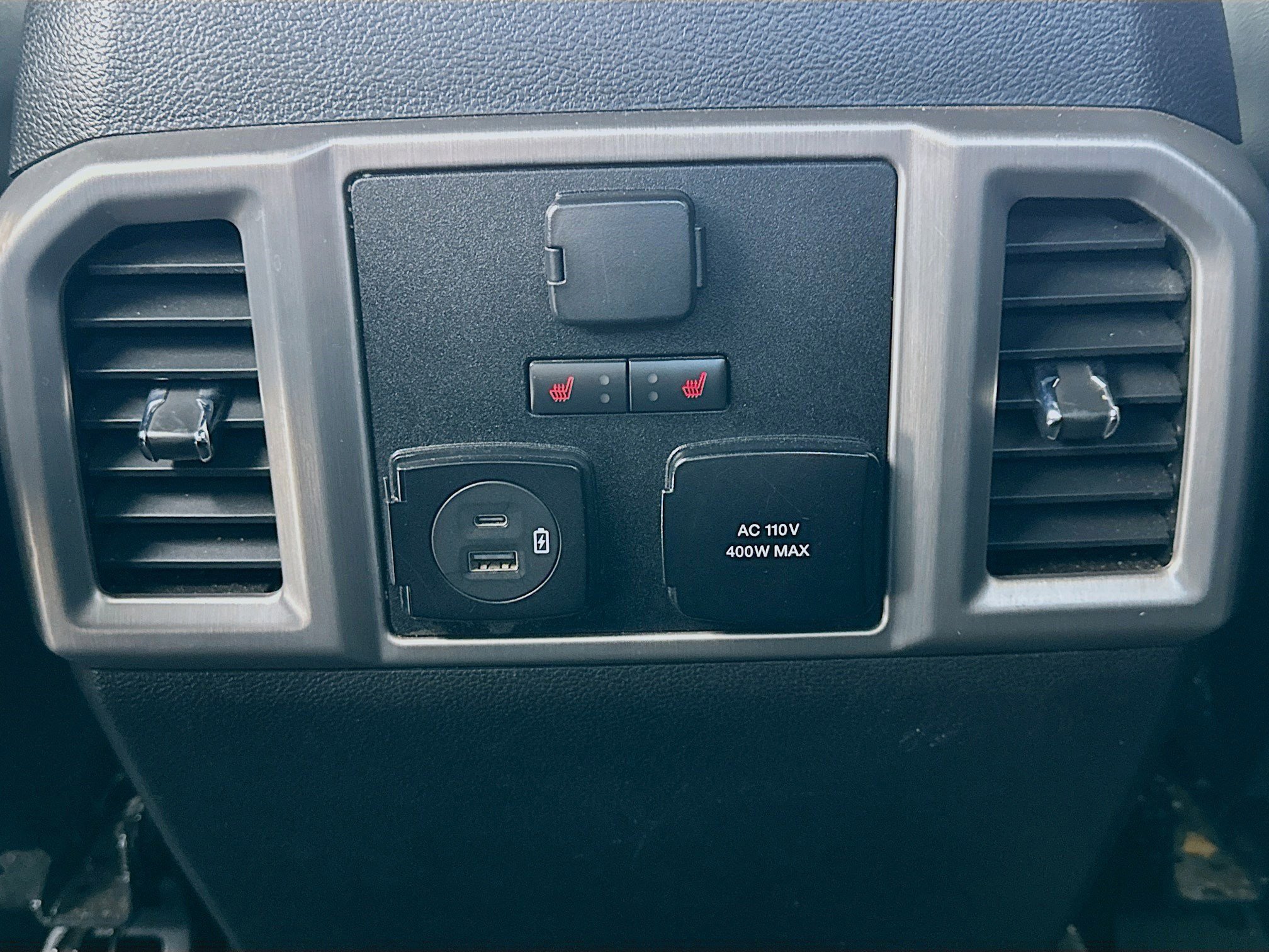 Used 2021 Ford F350 Platinum w/ FX4 Off-Road Package image 17