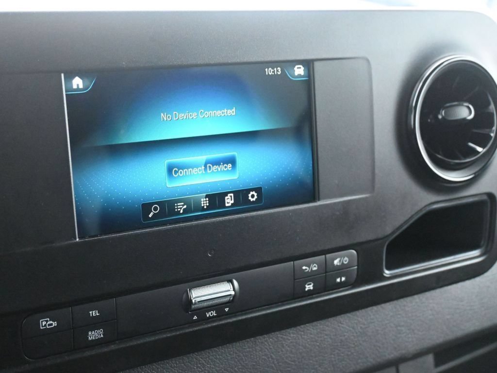Used 2024 Mercedes-Benz Sprinter 2500 image 26