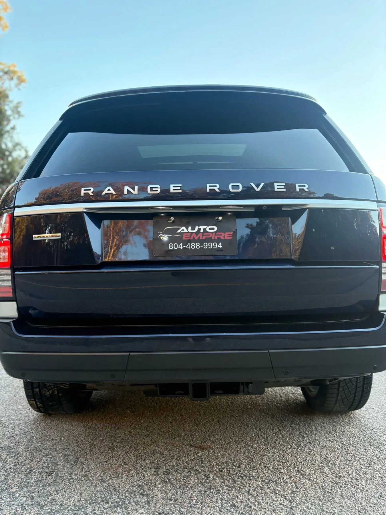 Used 2015 Land Rover Range Rover Supercharged AWD/4WD image 8