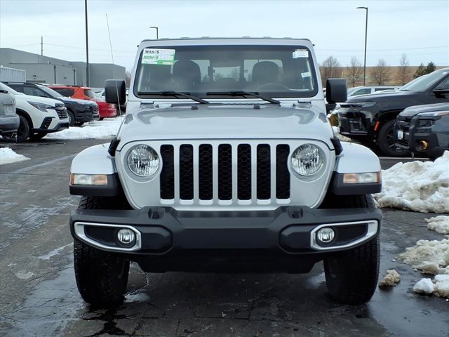 Used 2023 Jeep Gladiator Sport image 32