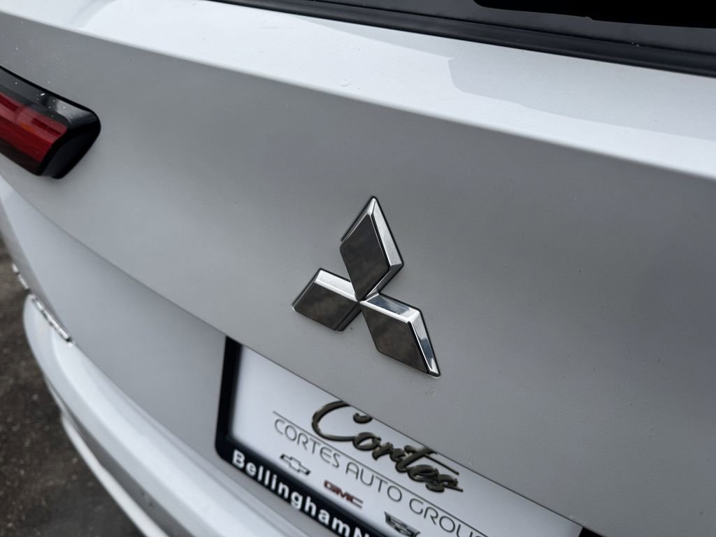 Used 2023 Mitsubishi Outlander SEL image 9