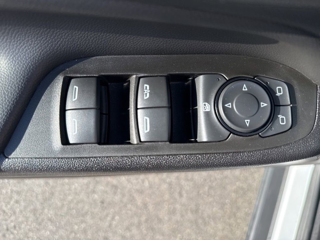 Used 2024 Chevrolet Equinox LT image 27