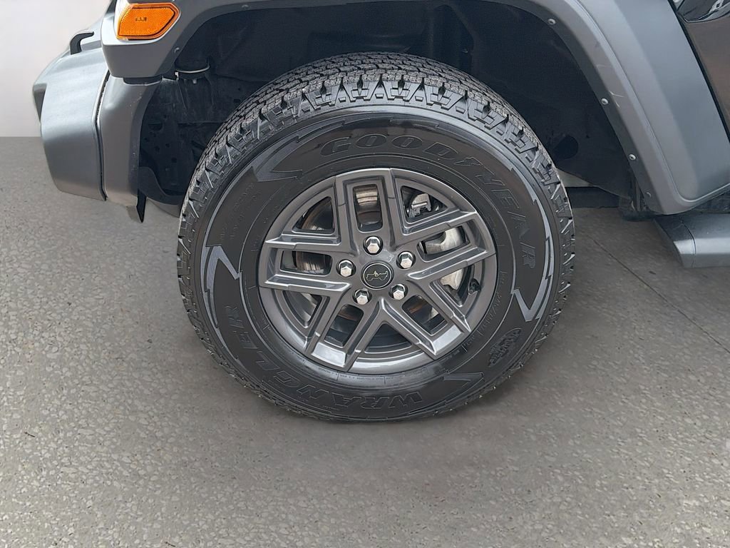 Used 2024 Jeep Wrangler Sport S image 35