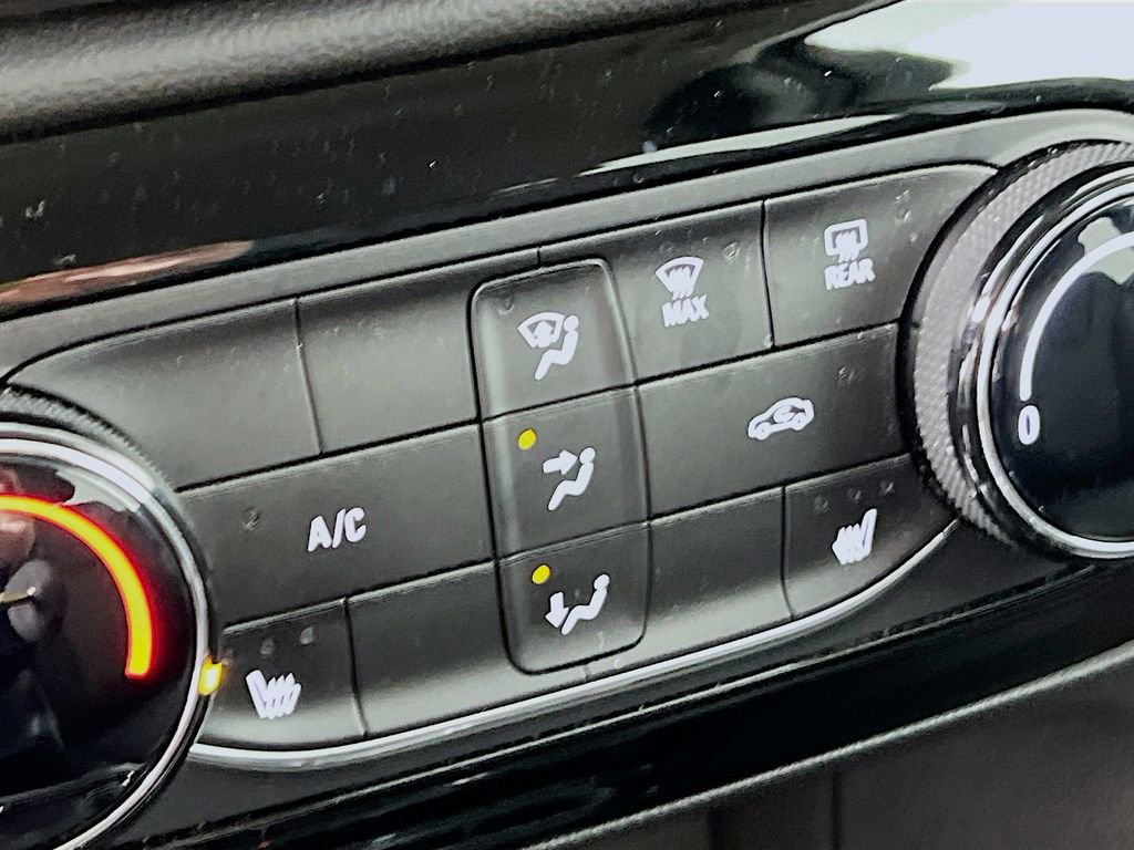 Used 2022 Buick Encore GX Preferred w/ Cold Weather Comfort Package image 19