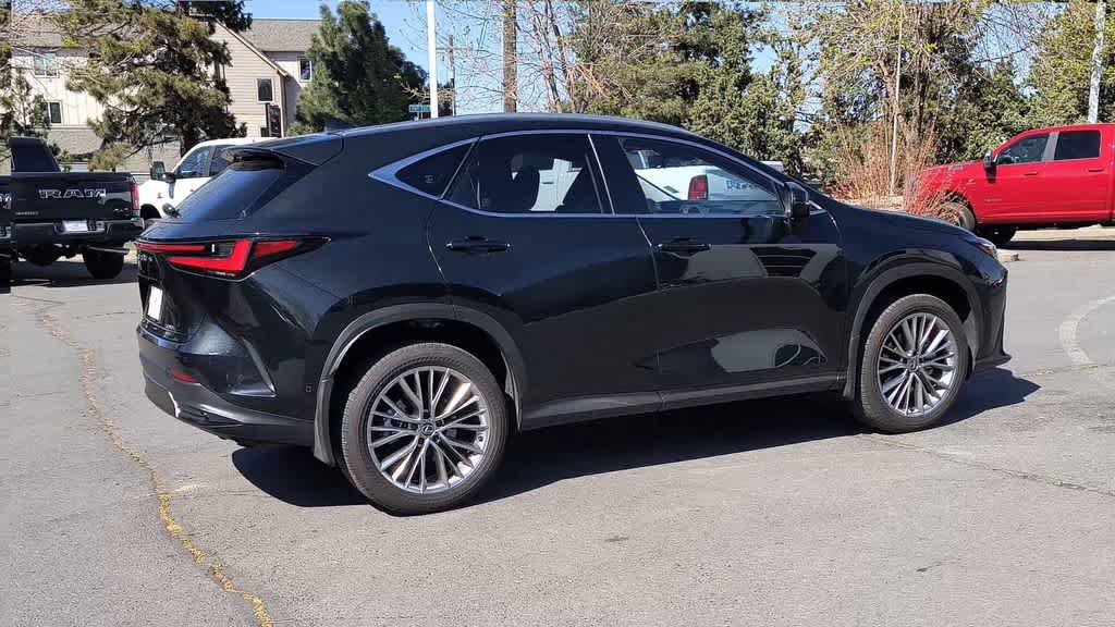 Used 2025 Lexus NX 350h AWD w/ Luxury Package image 9