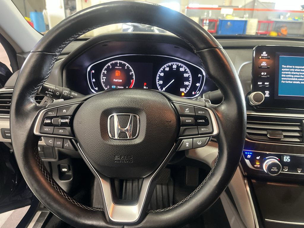 Used 2018 Honda Accord Touring image 10
