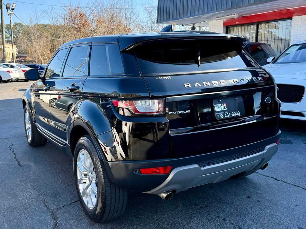 Used 2018 Land Rover Range Rover Evoque SE Premium image 10