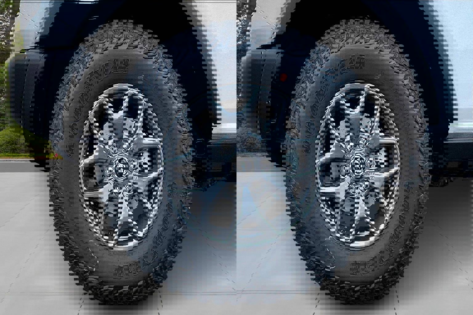 New 2025 Ford Bronco Badlands image 13