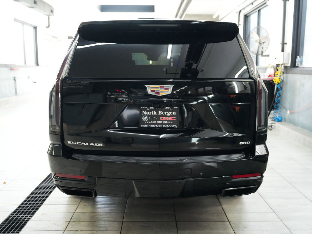 Used 2025 Cadillac Escalade ESV Sport Platinum AWD/4WD image 7