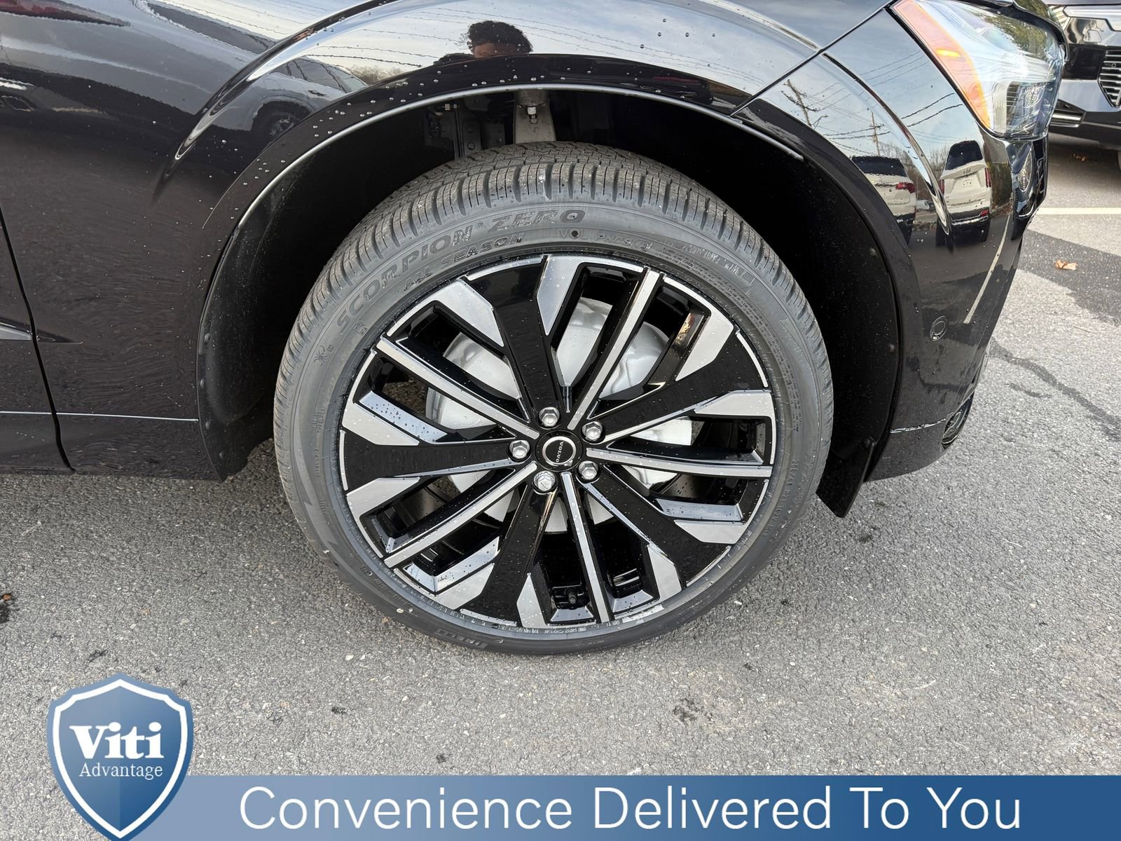 New 2026 Volvo XC60 B5 Ultra w/ Protection Package Premier AWD/4WD image 10