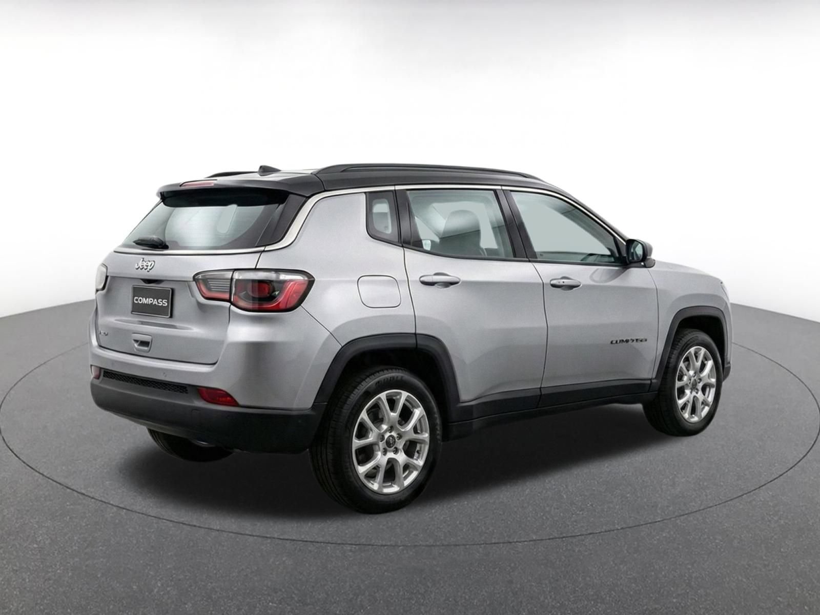Used 2025 Jeep Compass Limited AWD/4WD image 9