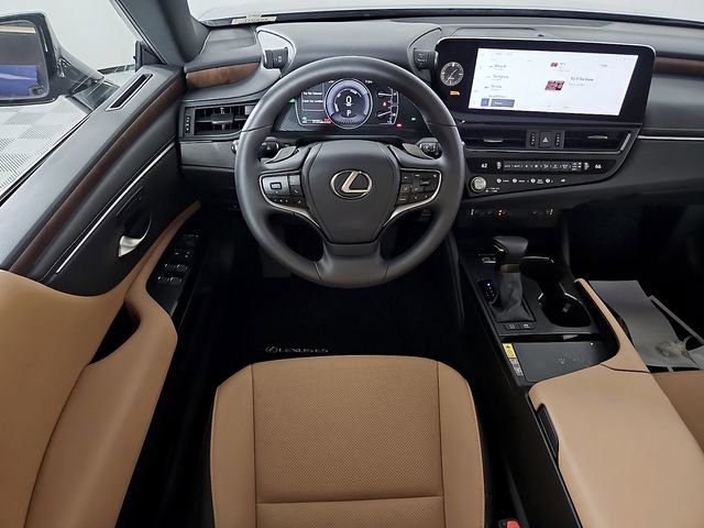 Used 2025 Lexus ES 300h w/ Premium Package image 13