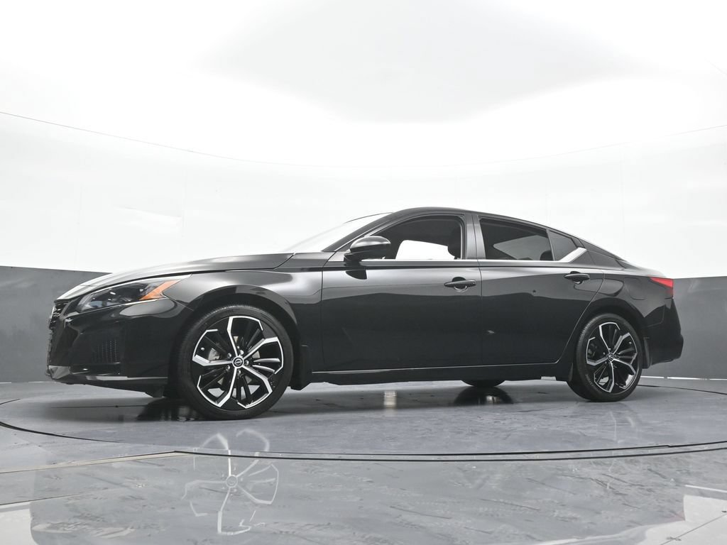 Used 2024 Nissan Altima 2.5 SR FWD image 52