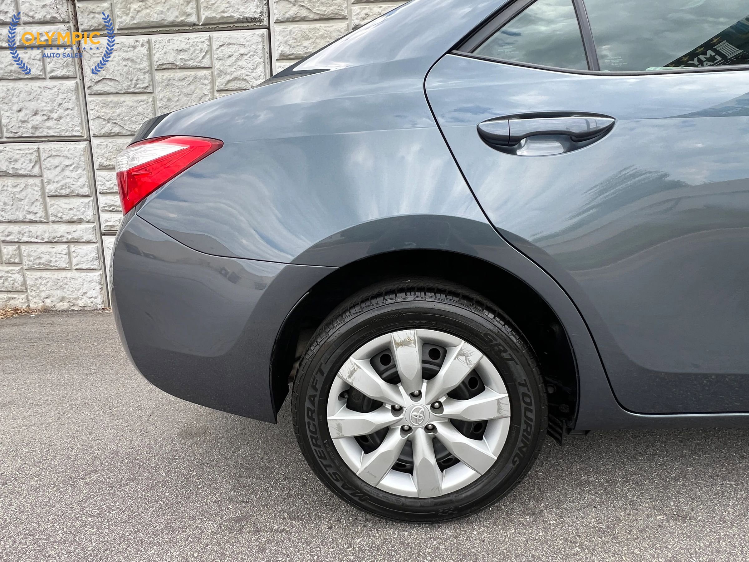 Used 2016 Toyota Corolla LE FWD image 12