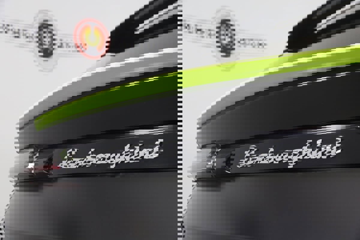 Used 2022 Lamborghini Urus image 78