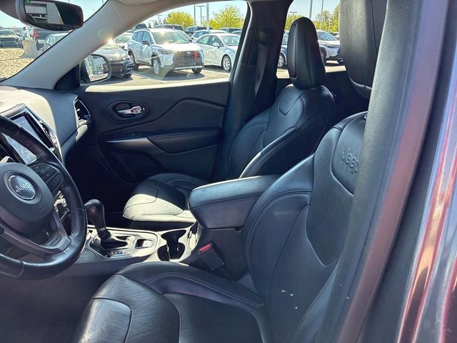 Used 2019 Jeep Cherokee Limited image 28