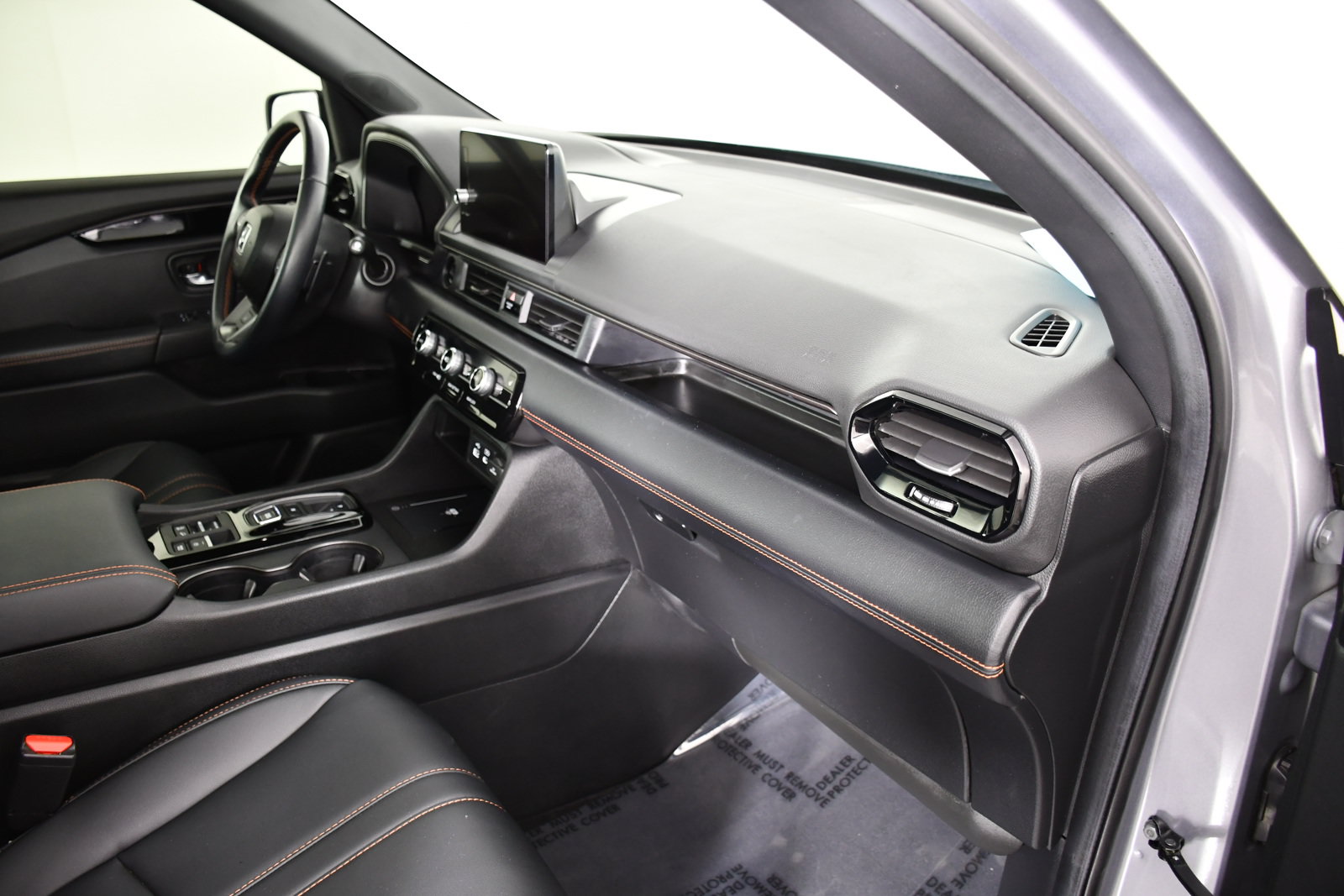 Used 2025 Honda Pilot TrailSport image 43