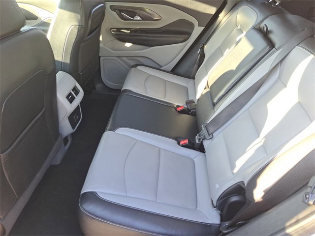 Used 2023 GMC Terrain SLT image 24