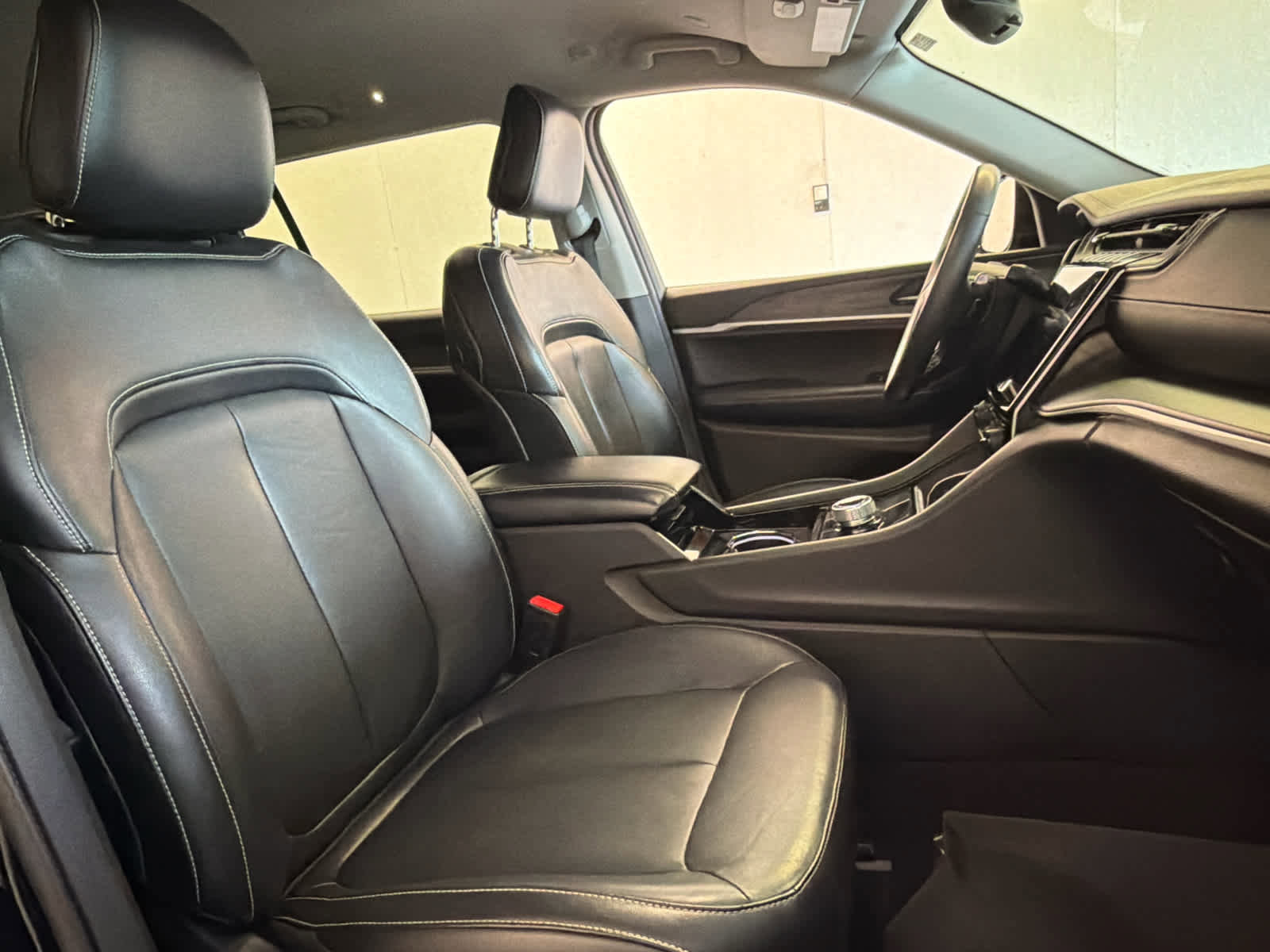 Used 2022 Jeep Grand Cherokee L Limited RWD image 28
