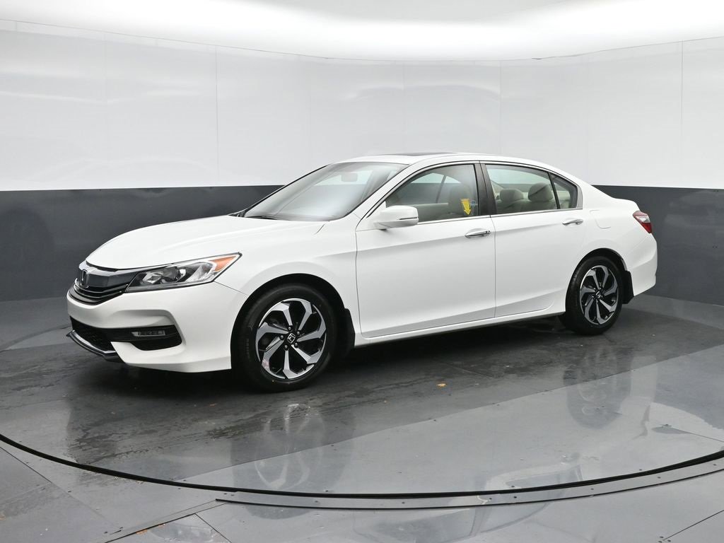 Used 2016 Honda Accord EX image 3