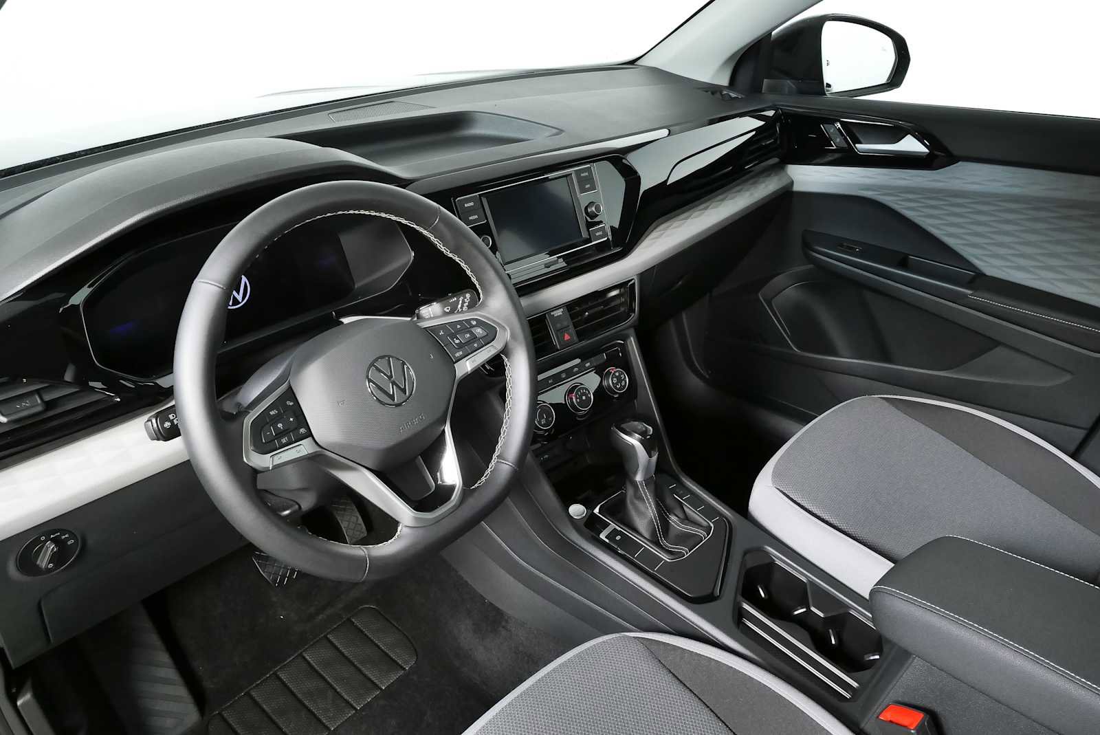 Certified 2024 Volkswagen Taos S FWD image 10